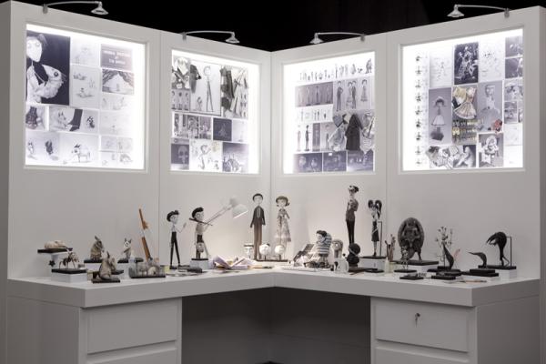 Pupazzi e disegni originali di Frankenweenie esposti alla mostra The Art of Frankenweenie