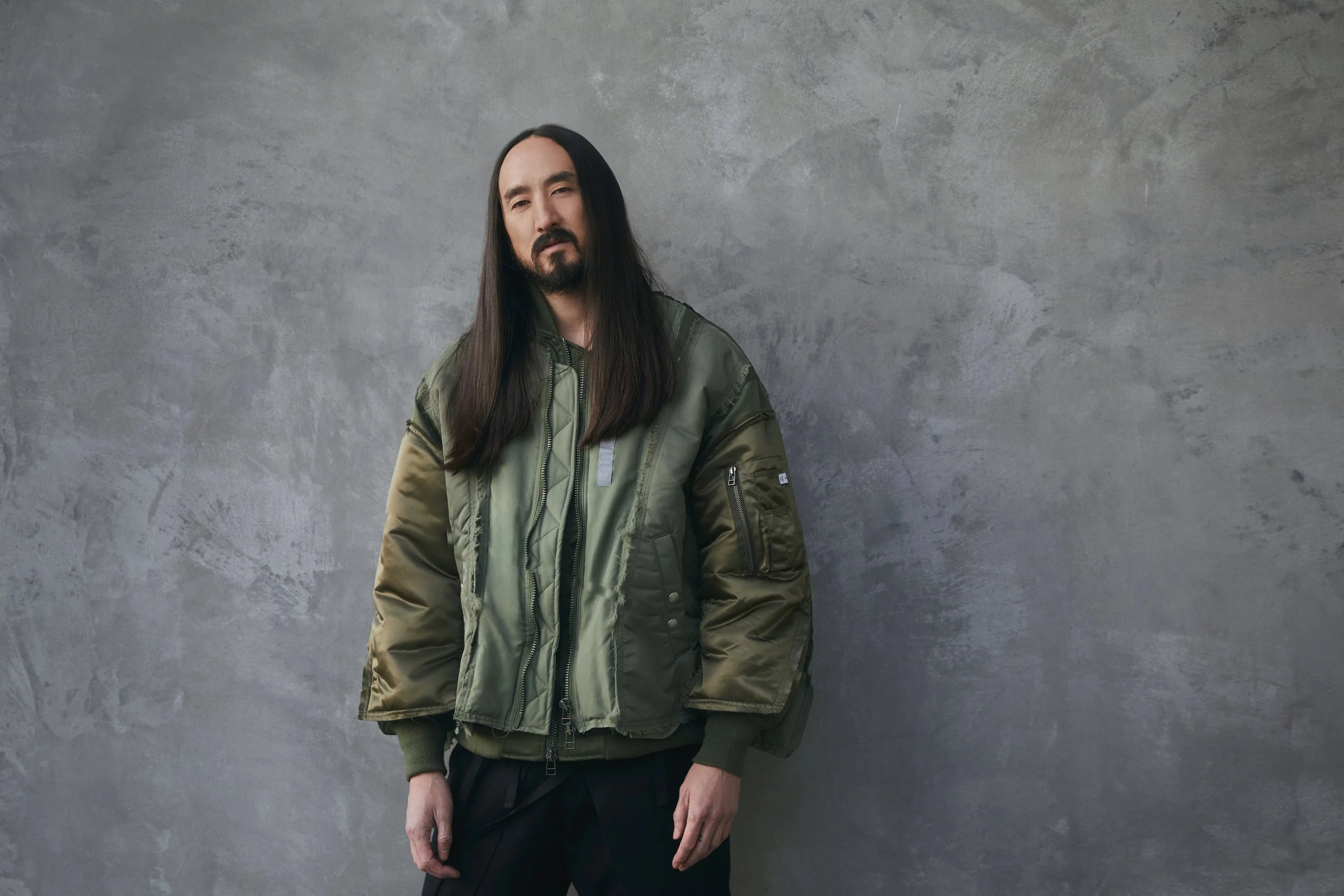 Ritratto promozionale di Steve Aoki pubblicato da Dim Mak