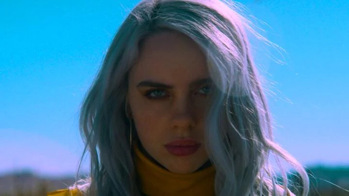 Bellyache — immagine dal videoclip ufficiale.