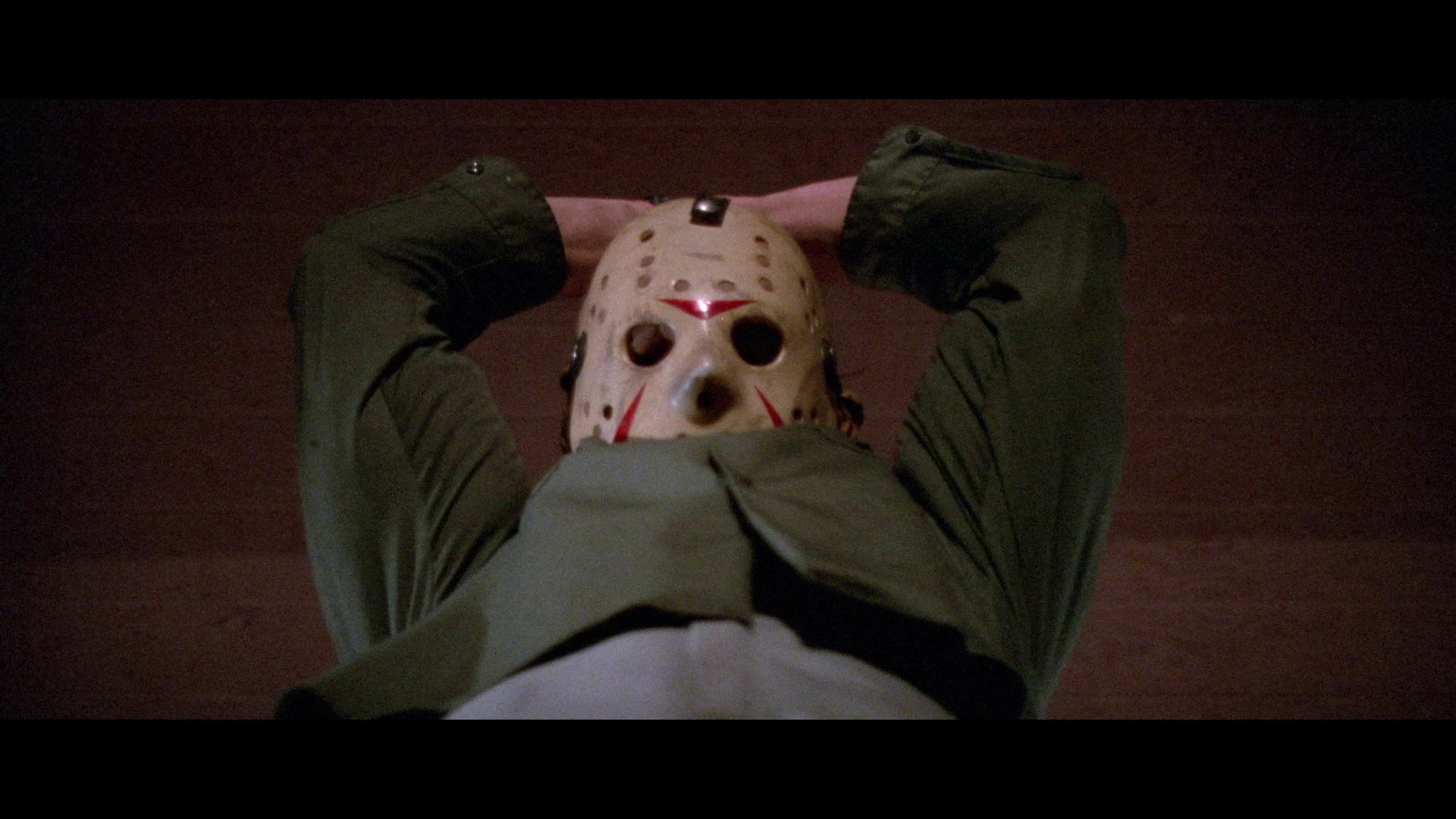 La maschera diventa un’icona: Richard Brooker in Friday the 13th Part III (1982).