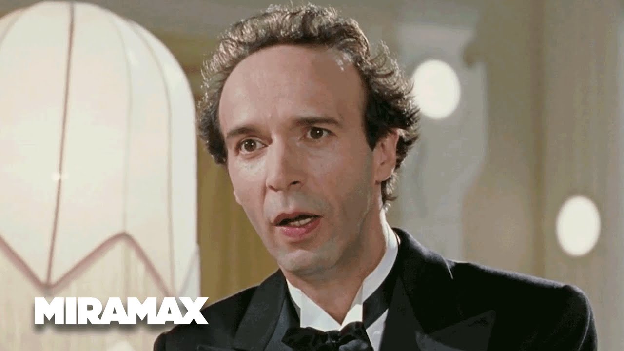 Guido al ristorante, nella prima parte del film: è qui che incontra il dottor Lessing.