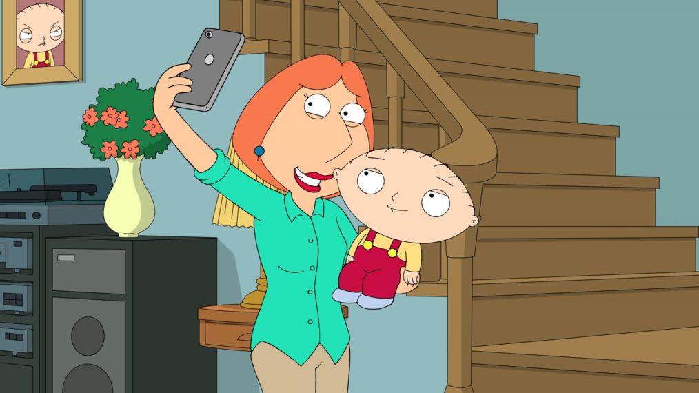 Lois e Stewie nella stagione 19. © 2020 Twentieth Century Fox Film Corporation, via TV Insider.