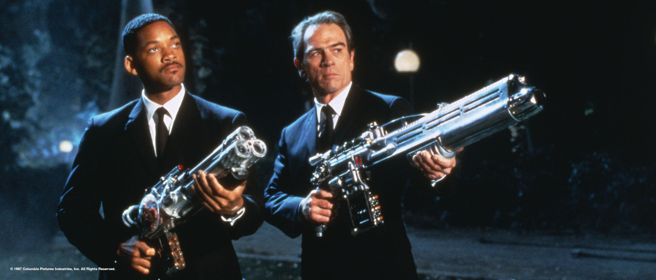 Will Smith e Tommy Lee Jones in Men in Black (1997). Immagine promozionale ufficiale: © Columbia Pictures / Sony Pictures.
