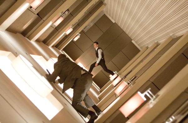 Inception (2010): la geometria impossibile del sogno. © Warner Bros., via BFI.